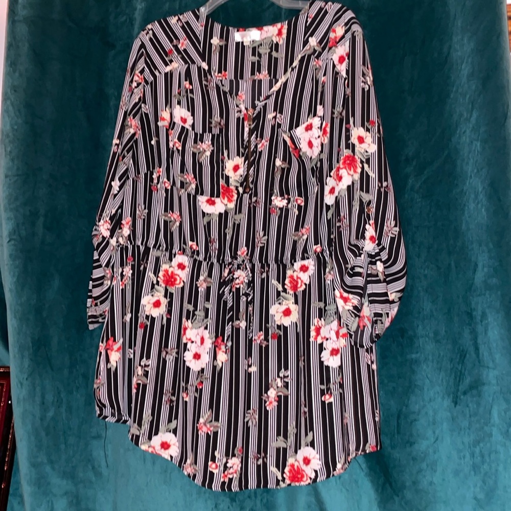 Flower & Striped Cuffed Blouse with Quarter Zip and Pockets 🎀